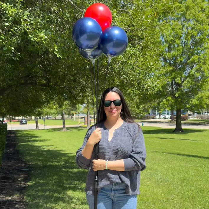 Make signs pop by adding eye-catching 4 Balloon Clusters with 8&rdquo; Reusable Balloons.